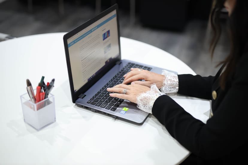 Un'unica piattaforma o più strumenti di marketing: cosa fa davvero risparmiare un piccolo team?