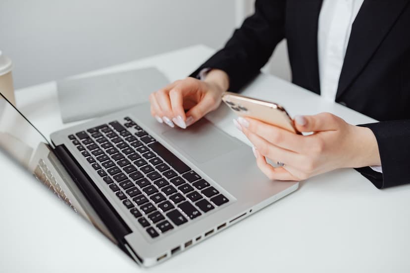 Comment mettre en place un rythme de reporting SEO et de visibilité dans les AI ?