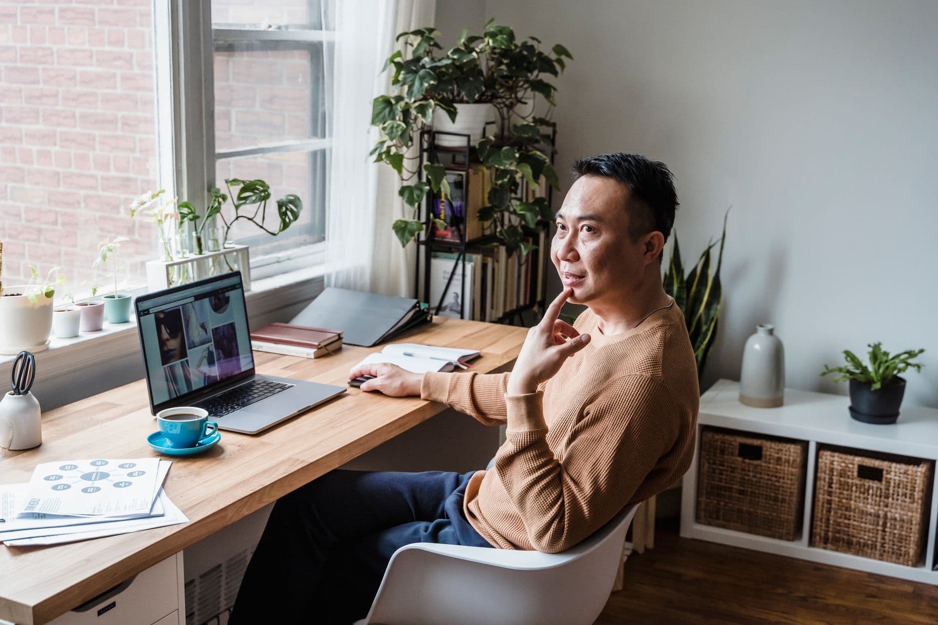 Équipe SEO interne ou moteur de contenu AI : qu’est-ce qui passe réellement à l’échelle ?