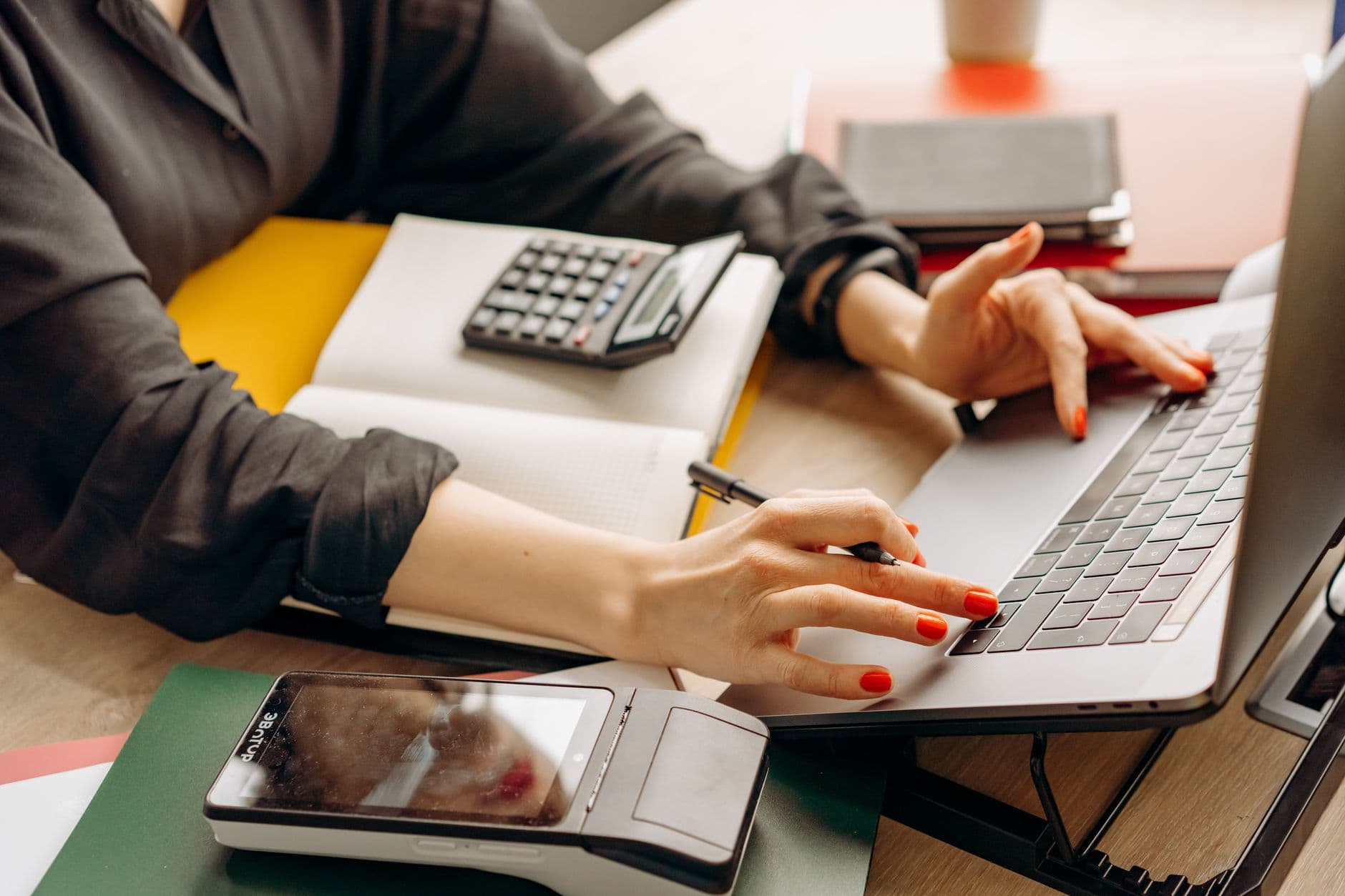 What GEO Strategy Do SaaS Companies Need When Generic Tools Fall Short?